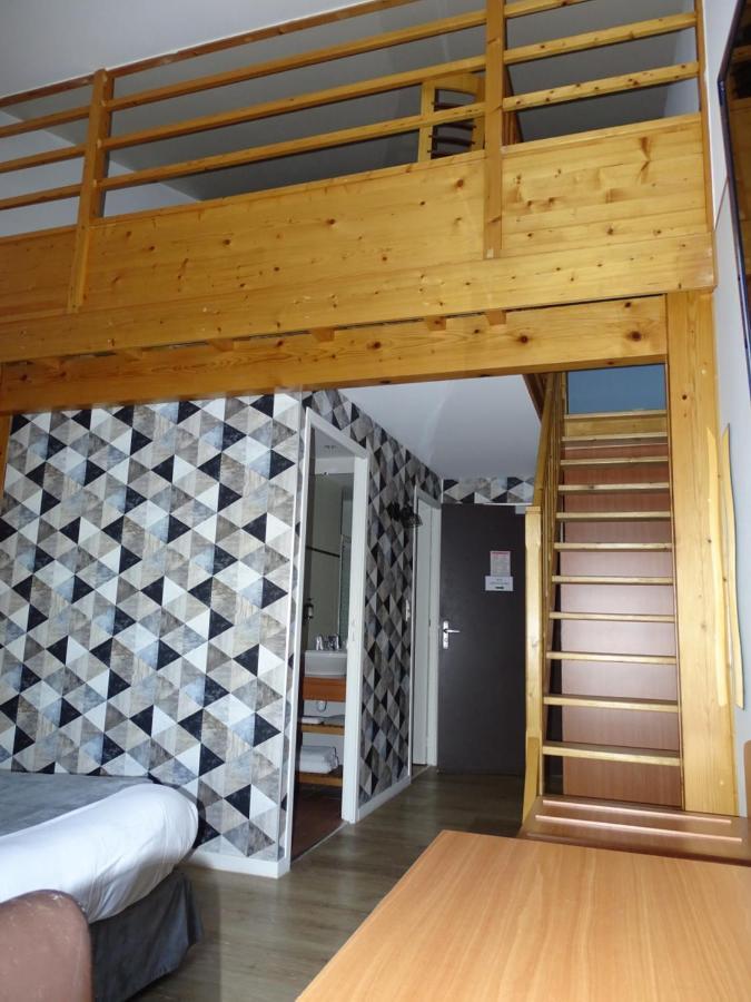 Logis Hotel Les 3 Marchands 브레쉬르 외부 사진
